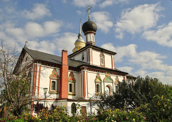 Ново-Голутвин Свято-Троицкий монастырь