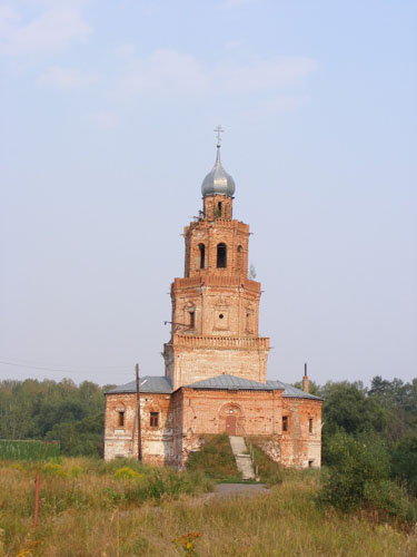 Церковь в Сенницах