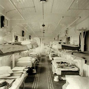 Санитарный поезд императрицы Александры, внутренний вид вагона для раненых